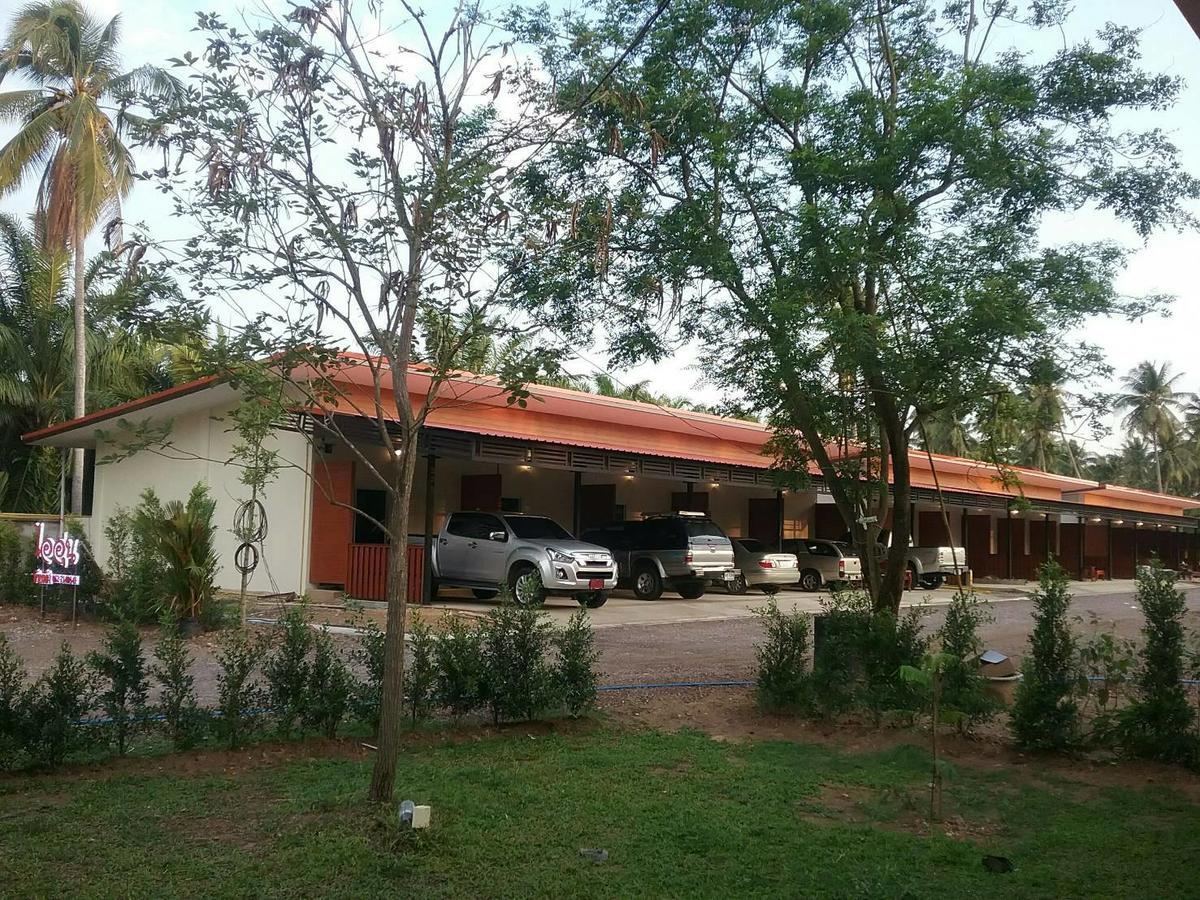 ไออุ่นรีสอร์ท Bang Saphan Εξωτερικό φωτογραφία